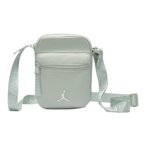 Jordan Cotton With Nylon Cell Phone Pouch Shoulder Bag Crossbody Bag Mini Unisex Grass Green