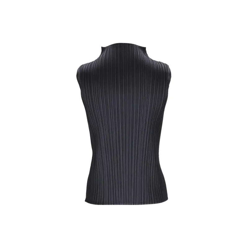 PLEATS PLEASE ISSEY MIYAKE T Shirt Women's Black-1