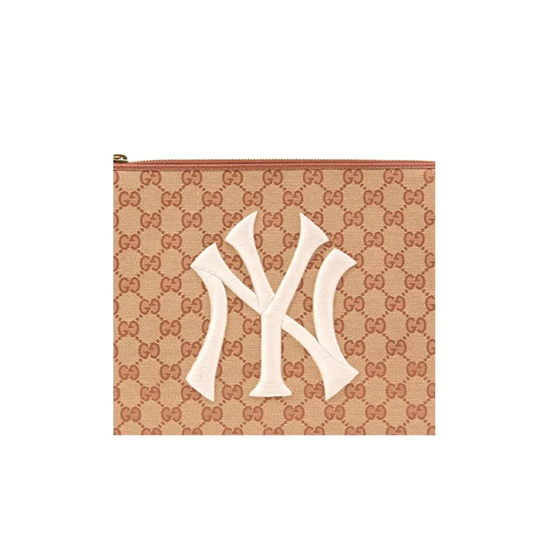 GUCCI NY Yankees New York Yankees Collaboration Canvas With Leather Clutch Regular Unisex Coffee-4
