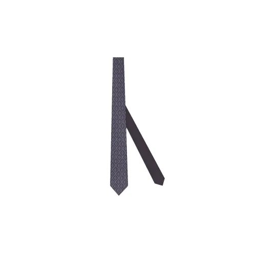 Necklaces & Pendants