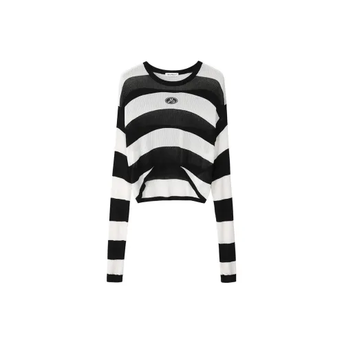 MacyMccoy T-Shirts Women's Black/White Stripes