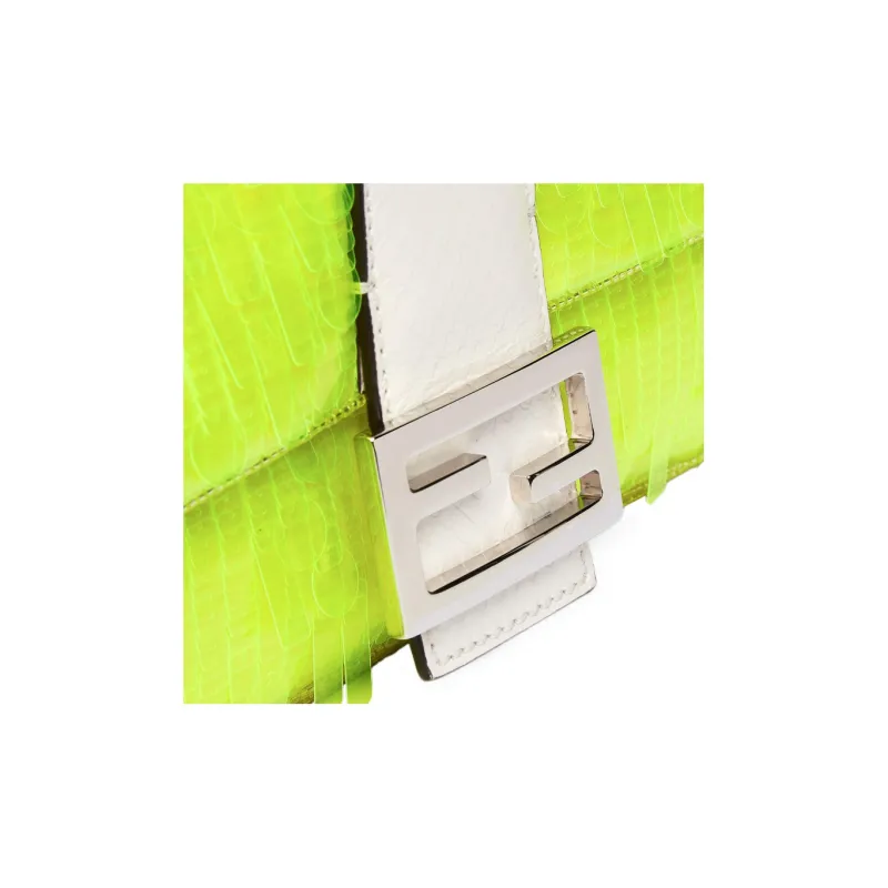 FENDI Baguette Handbags-4