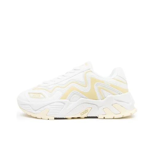 MSGM Casual Shoes Men Low-Top White