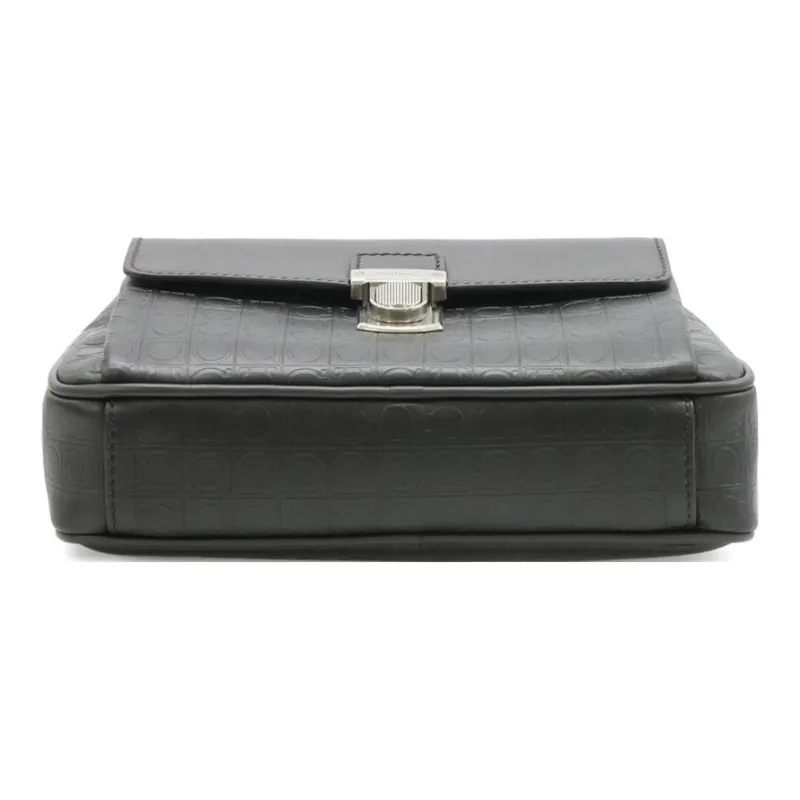 FERRAGAMO Leather Clutch Regular Women's Black-2