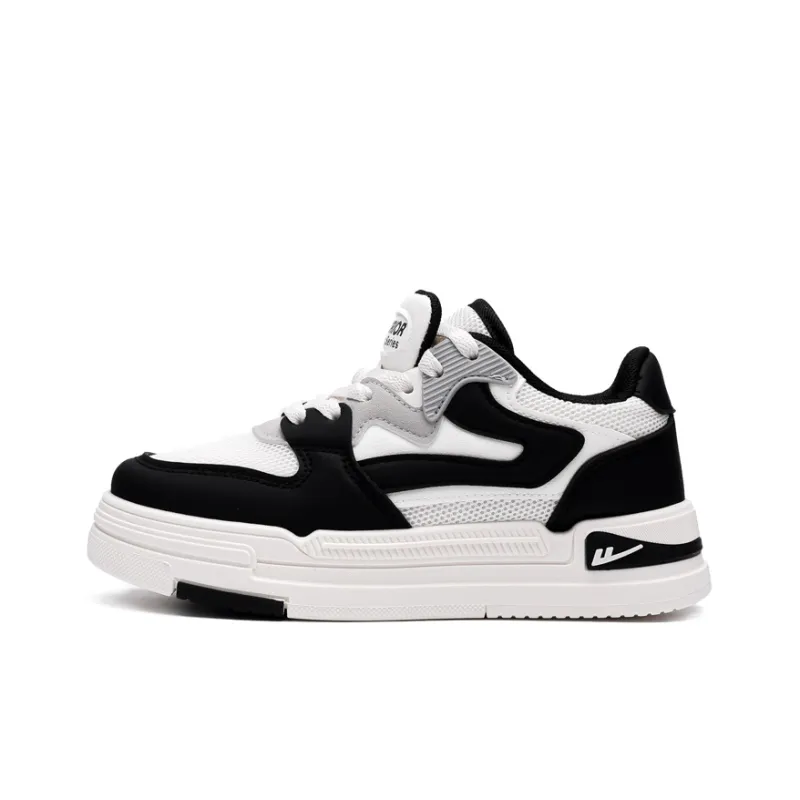 Warrior Low Top Skateboard Shoes Unisex Black White-0