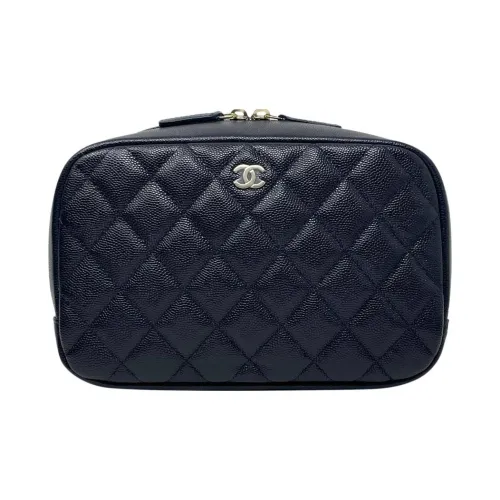 CHANEL Makeup Bags