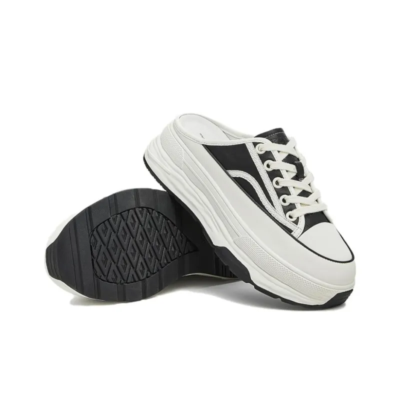 Tata Closed Toe Slippers Women's-4