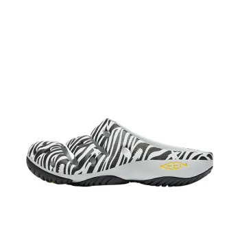 KEEN YOGUI ARTS Closed Toe Slippers, Clogs, River Trekking Shoes Men's Black White Stripes