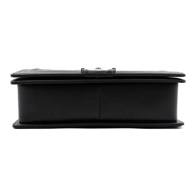 CHANEL Leboy Grain Embossed Calfskin Shoulder Bag, Crossbody Bag Tubas Unisex Black-4