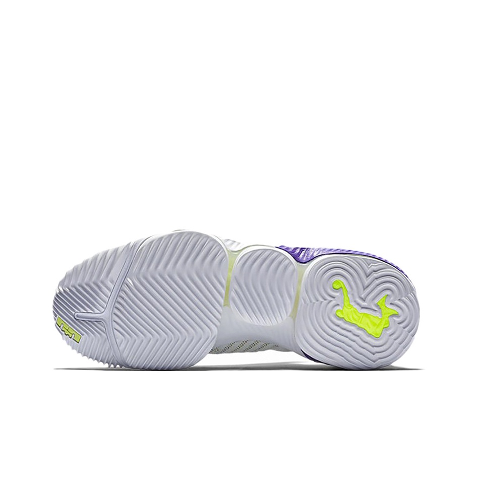 buzz lightyear lebron 16