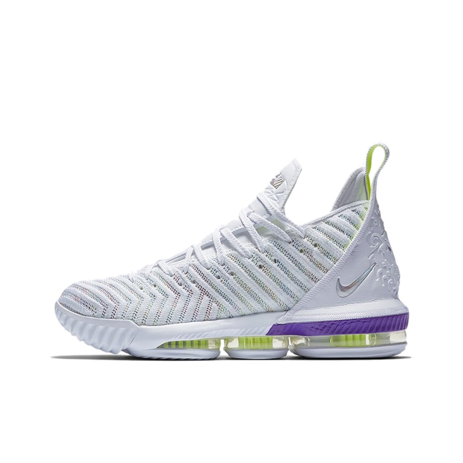 Nike LeBron 16 Buzz Lightyear outlet Size 6Y