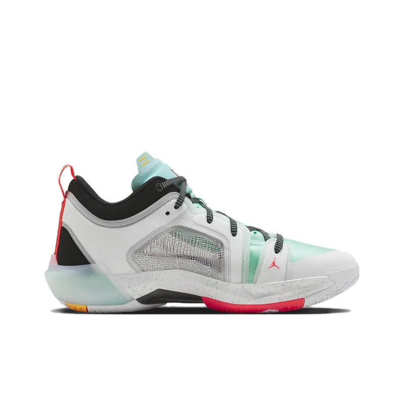 JORDAN Air JORDAN 37 Basketball Shoes Unisex Low Top White/Green-1