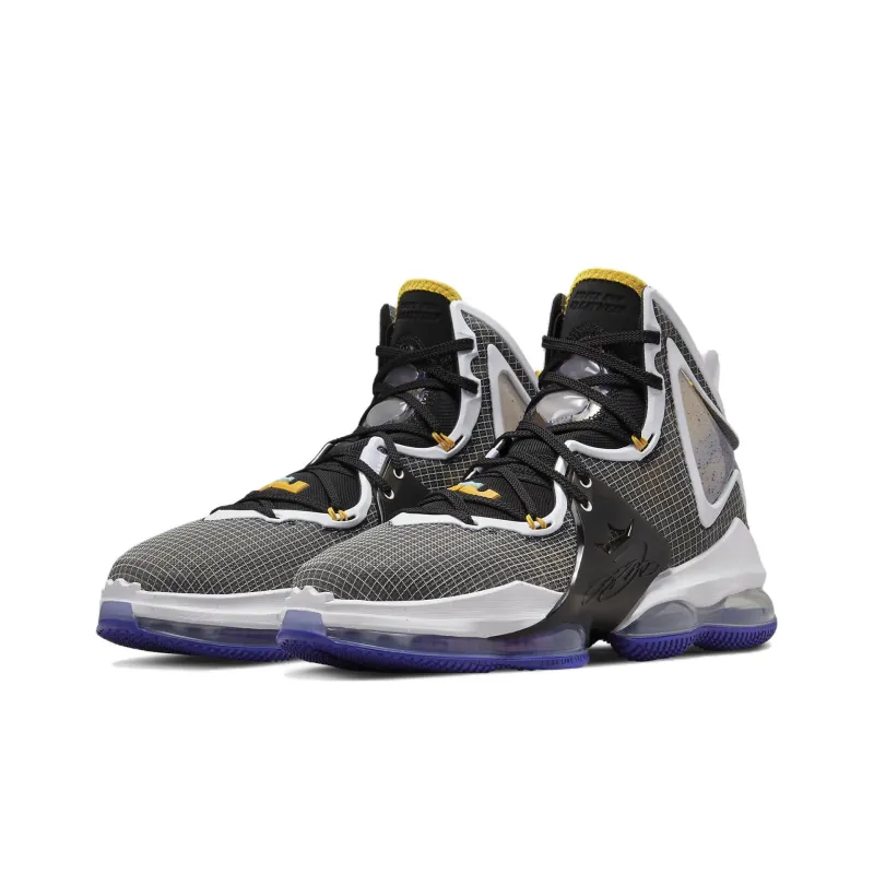 Nike LeBron 19 'Graduate'-2