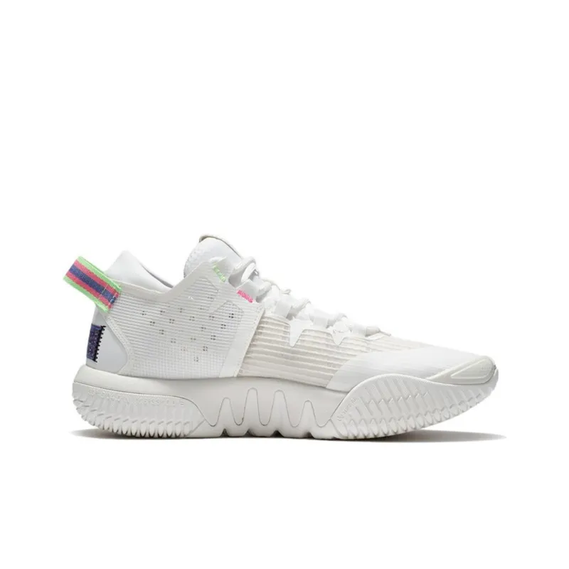 LiNing Badfive 2 Low The Soldier Does Not Tire Of Deceit. Rebound Low Top Performance Basketball Shoes Men's Ecru-1