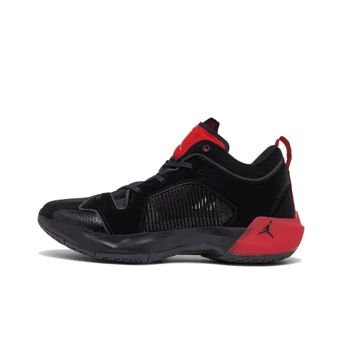 JORDAN 37 Low 'Stunt'