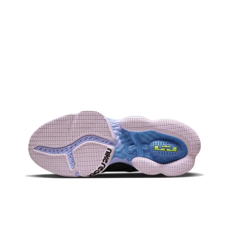 Nike LeBron 19 Low Ghost Green-5