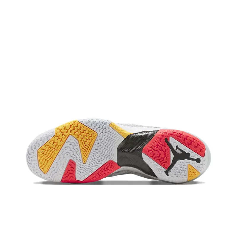 JORDAN Air JORDAN 37 Basketball Shoes Unisex Low Top White/Green-5