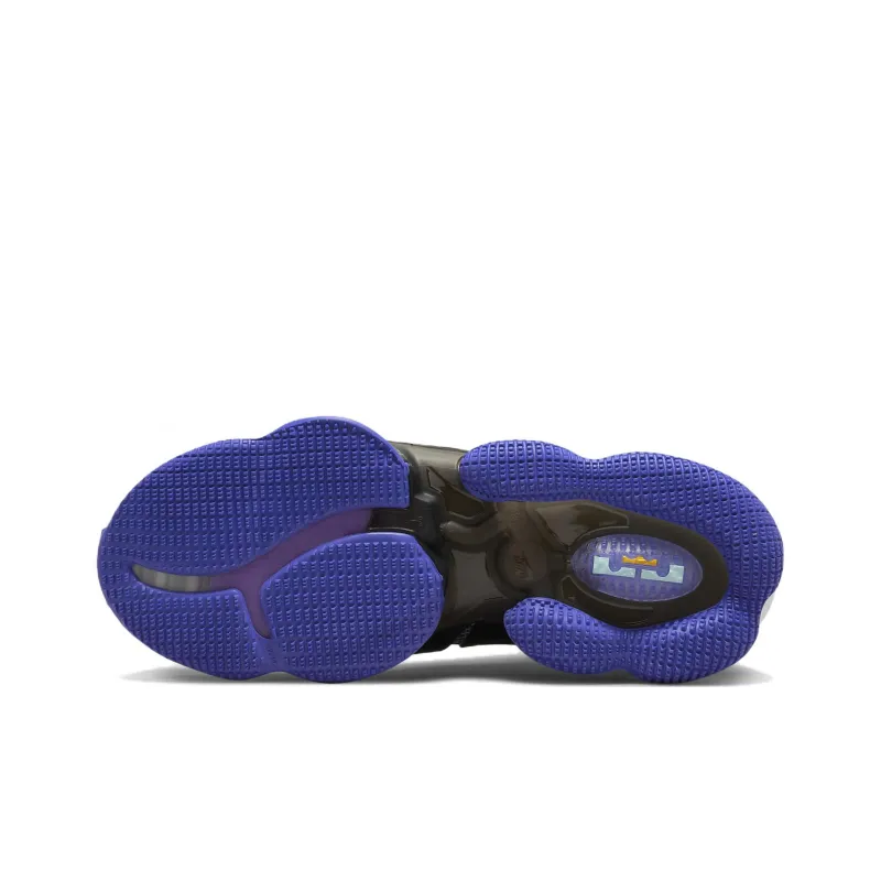 Nike LeBron 19 'Graduate'-5