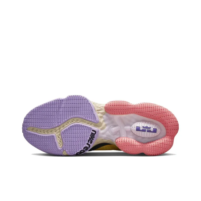 Nike LeBron 19 Low 'Mismatch'-5