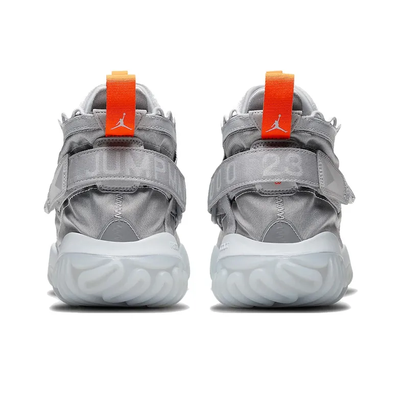 JORDAN Proto React Wolf Grey Total Orange-3