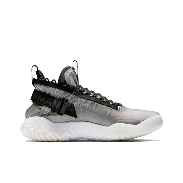 JORDAN Proto React Metallic Silver-1