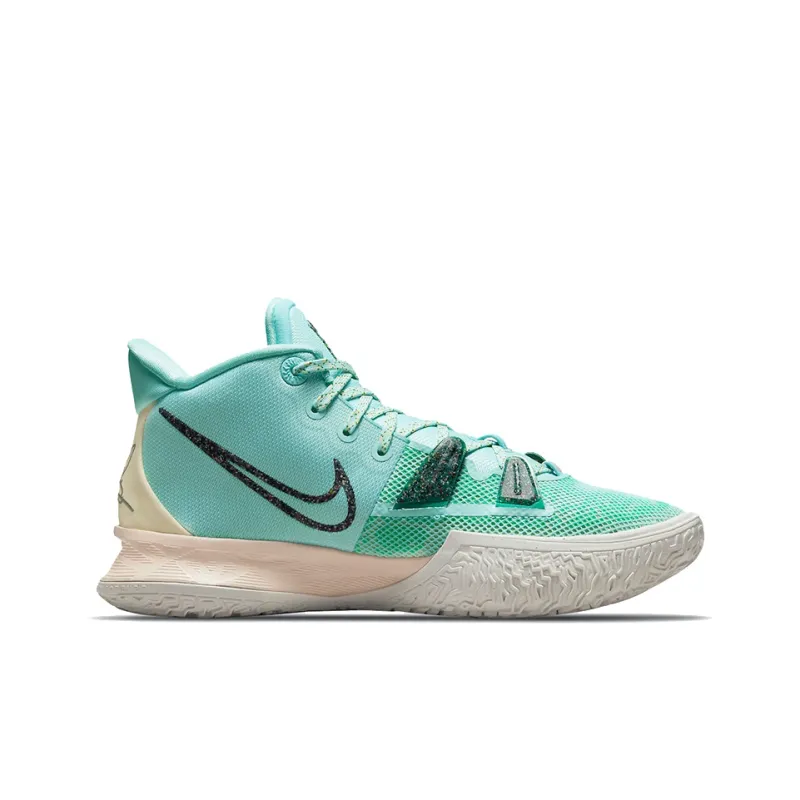 Nike Kyrie 7 'Copa'-1