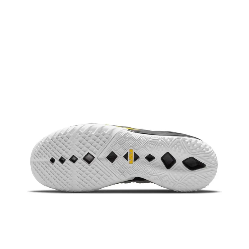 Nike LeBron 18 Ep 'Home'-5