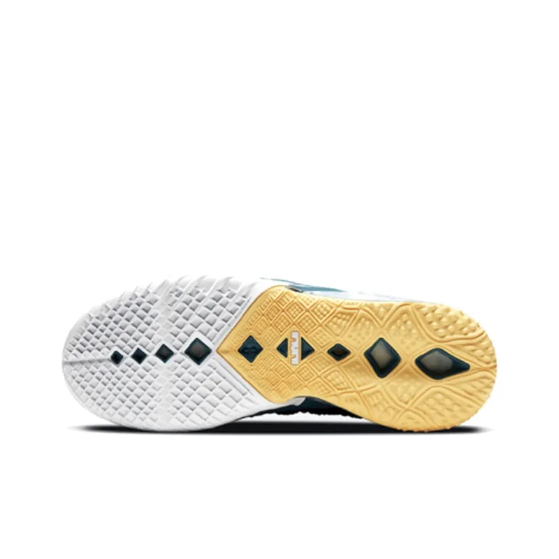 Nike LeBron 18 EP 'Reflections'-5