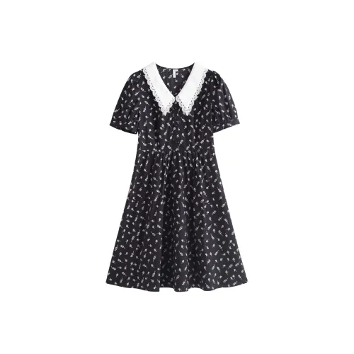 Inman Short-Sleeved Dresses Women's Black Background With White Flowers