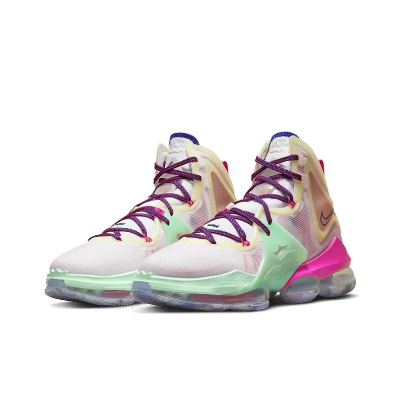Nike LeBron 19 'Valentine's Day'-2