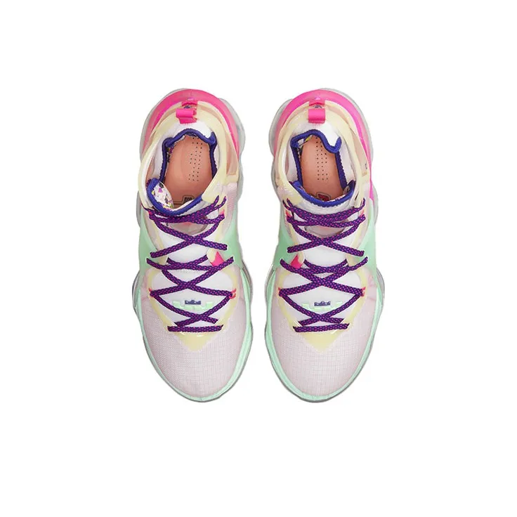 Nike LeBron 19 'Valentine's Day'-3