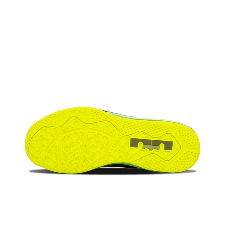 Nike LeBron 11 Low Dunkman-3