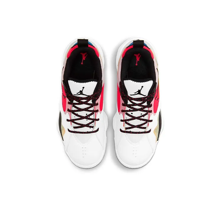 Jordan Zoom '92 White Siren Red University Gold Women's-3