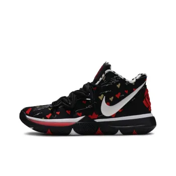 Nike Kyrie 5 Sneaker Room Mom Black