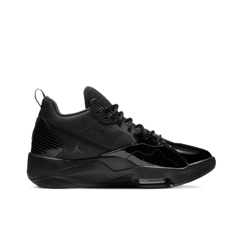 JORDAN Zoom 92 Triple Black-1