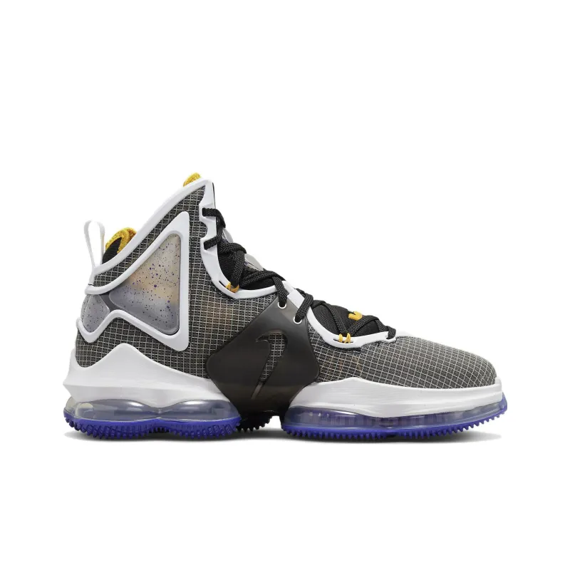 Nike LeBron 19 'Graduate'-1