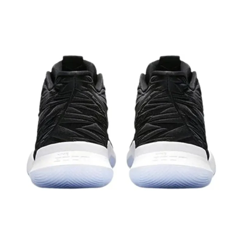 Nike Kyrie 3 Ep 'Black Ice'-4