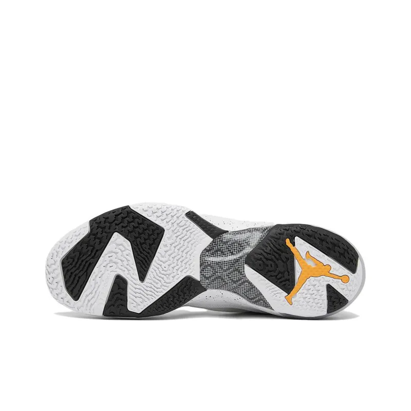 Air Jordan 37 'Oreo'-4