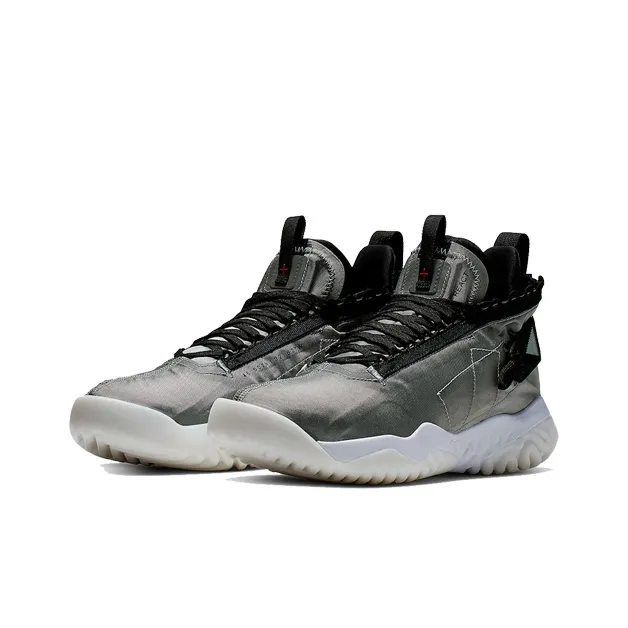 JORDAN Proto React Metallic Silver-2