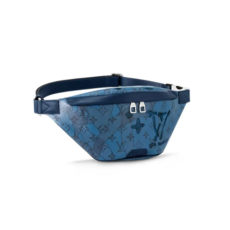 LOUIS VUITTON Discovery Bumbag Abyss Blue-1