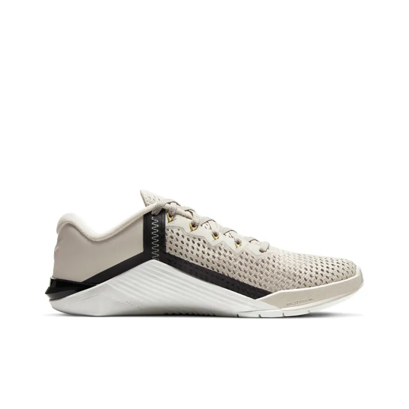 Nike Metcon 6 'Light Orewood Brown' Women's-1