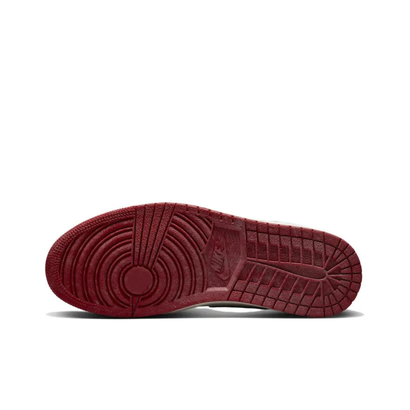 JORDAN 1 Retro High Og Chicago Lost And Found-4