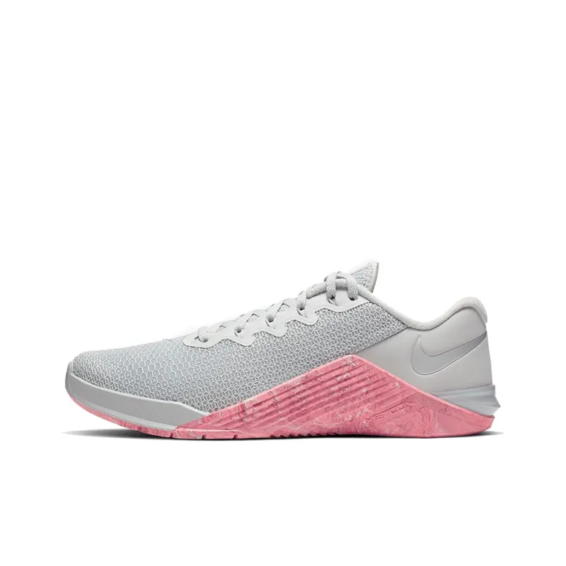 Nike Women's Metcon 5 'Pure Platinum'-0