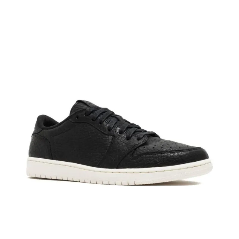 Jordan 1 Retro Low Swooshless Black-1