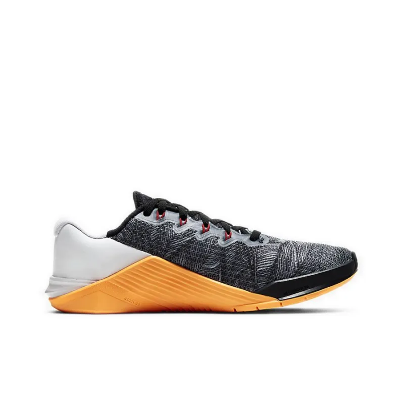 Nike Metcon 5 'Black Laser Orange' Women's-1