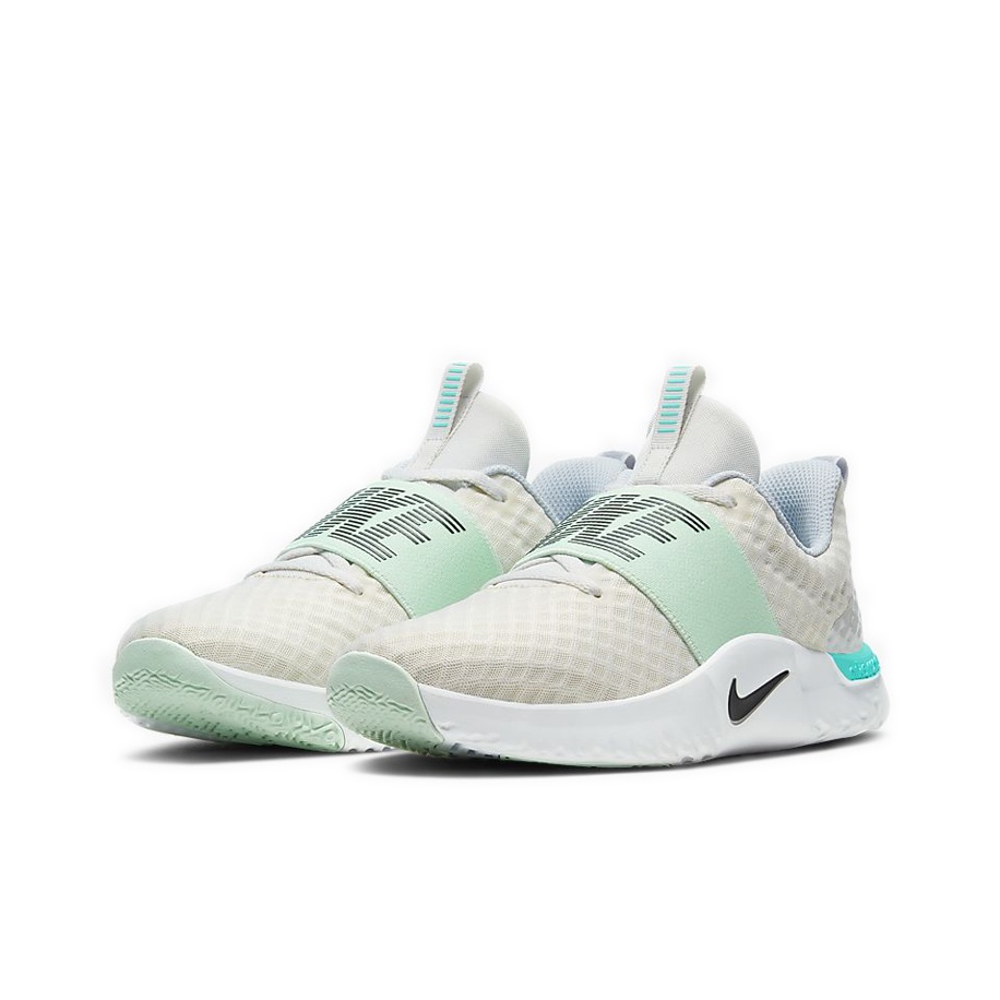 nike tr9 women's white