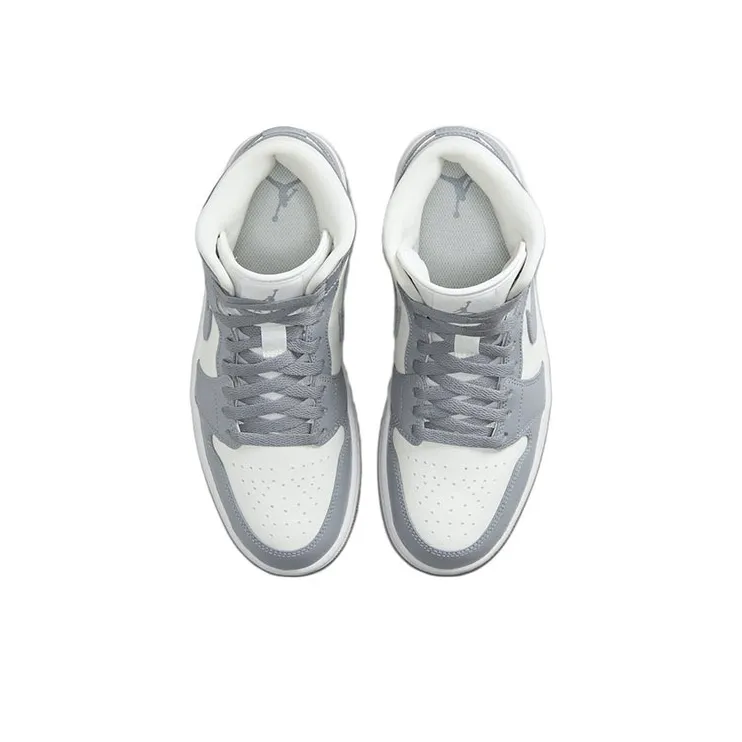 Air Jordan 1 Mid 'Stealth' Women's-3