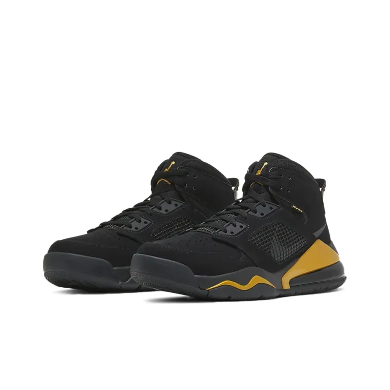 Jordan Mars 270 Black Gold-2