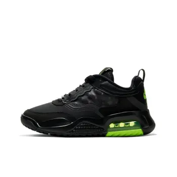 JORDAN Max 200 Black Electric Green GS