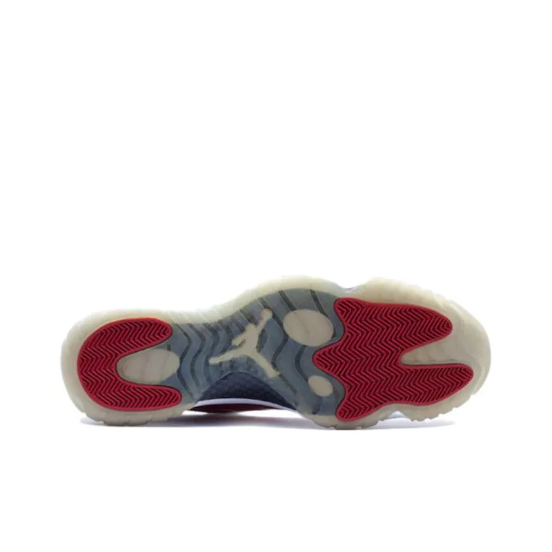 Jordan 11 Retro Low Cherry 2001-3